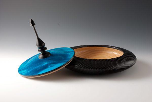 Burnt Ash Bowl w Dyed Maple Lid